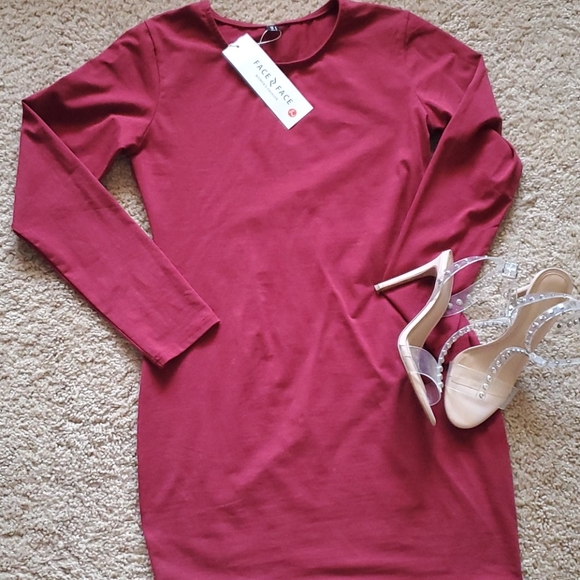 Dresses & Skirts - Bodycon dress